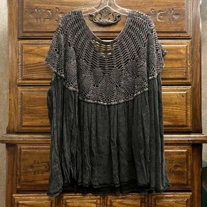 Oli & Hail Charcoal Crochet Top